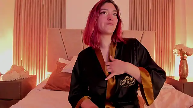 victoria_beaumont (F teen) - Tips given with love,turn into complimen