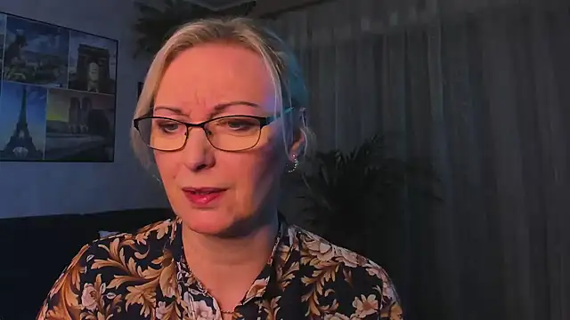 vanessa_chat - Vanessa_chat's free webcam - UK Sex Cams