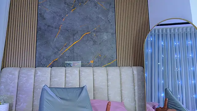 mia_scot (F young) - ANAL RIDE + SQUIRT