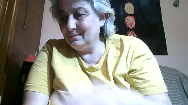 ExquisiteMature webcam