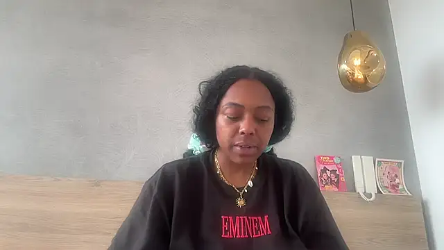 ChocolateCakeQueen webcam