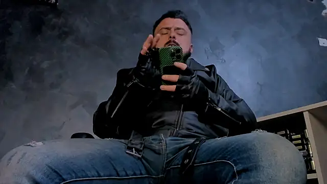 Master_Mark_Wayne webcam