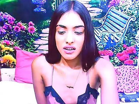 IndianPretty14u2Luv webcam