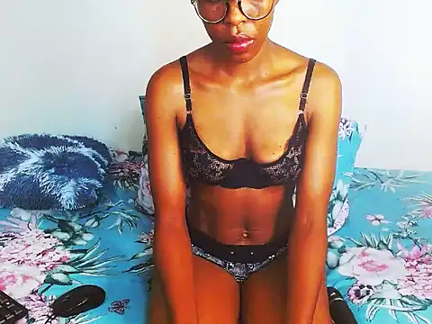 ChocoSlenderXXX webcam