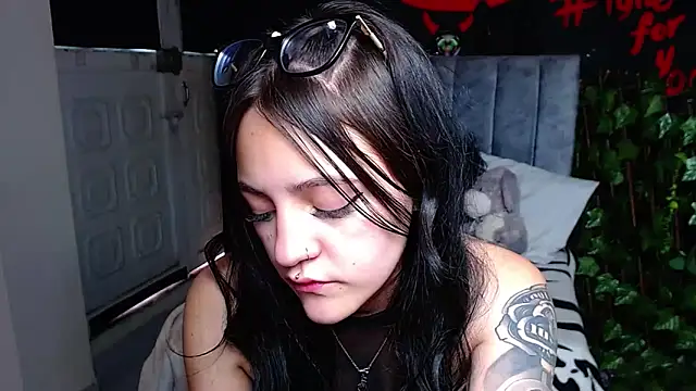 Violettasquirt webcam