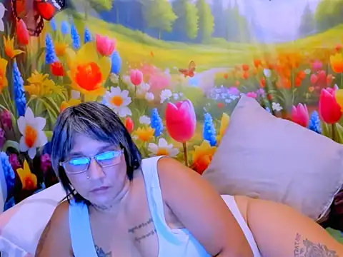 indianroxy webcam