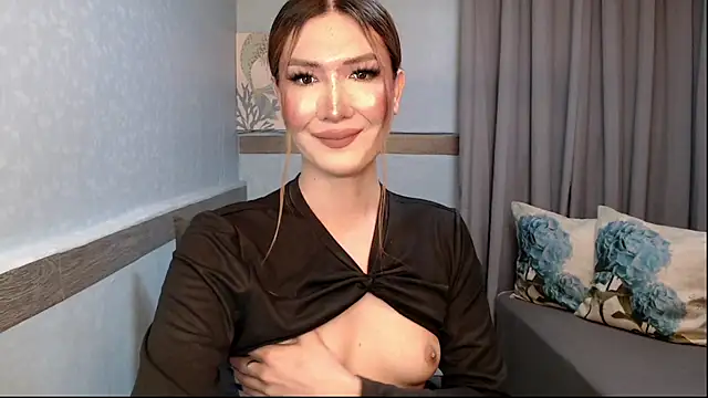 xMeganFucks69 webcam