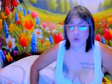 indianroxy webcam