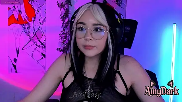 _AmyDark webcam