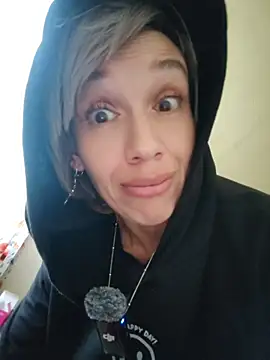 MARILYNMADELENAKOVANOVA webcam