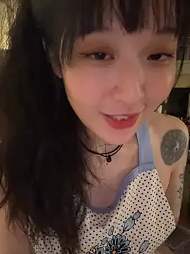 美女Etherealcat33在线直播