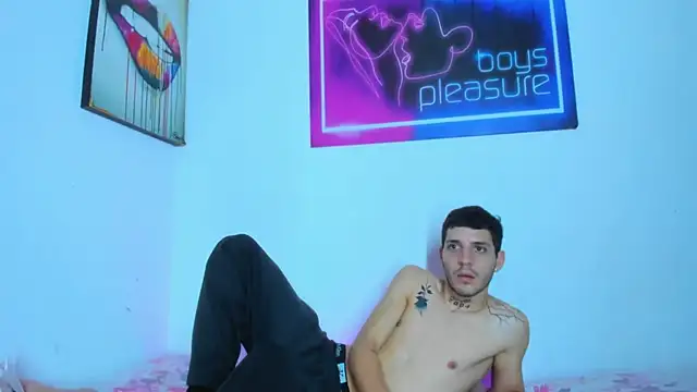 Pleasure_boys_hot webcam