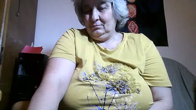 ExquisiteMature webcam