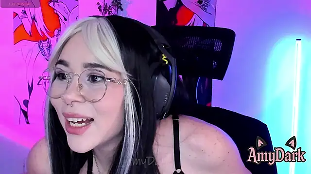 _AmyDark webcam