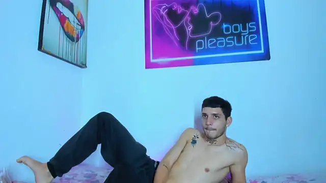 Pleasure_boys_hot webcam