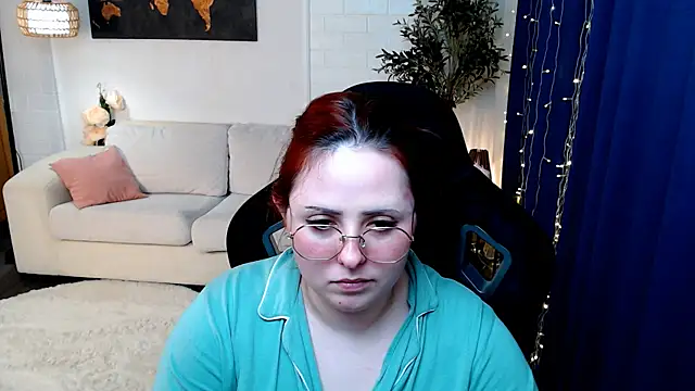 Hennessy_bunny webcam