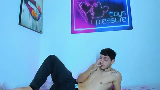 Pleasure_boys_hot webcam