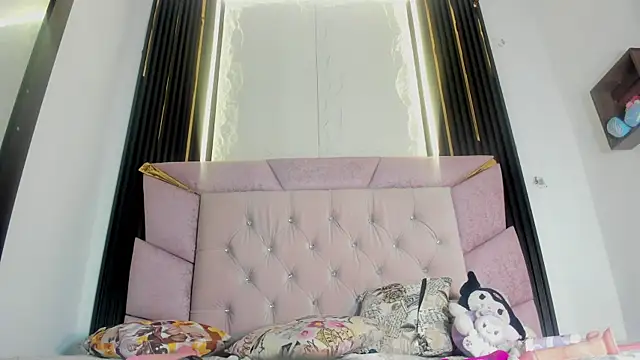 Scarlett_Montclair webcam