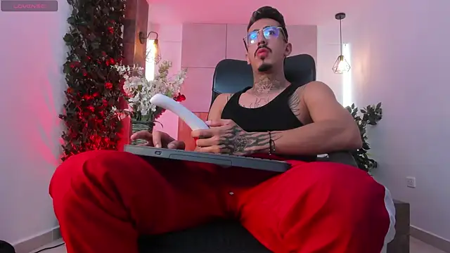 Donovan_Desmond webcam