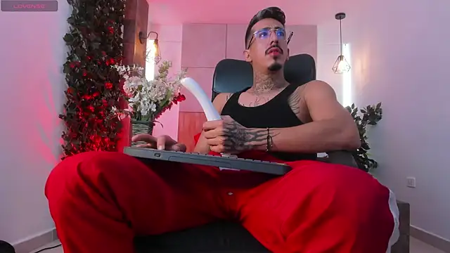 Donovan_Desmond webcam