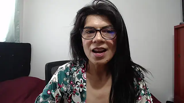 abrilsex23 (F mature) - naked