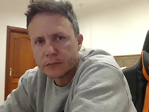 TroyDieselXXX webcam