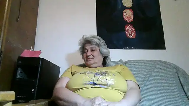 ExquisiteMature webcam