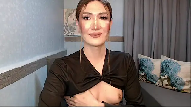 xMeganFucks69 webcam