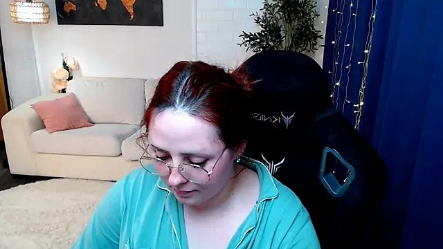 Hennessy_bunny webcam