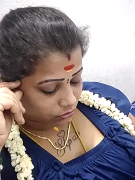 sweetqueen143 webcam