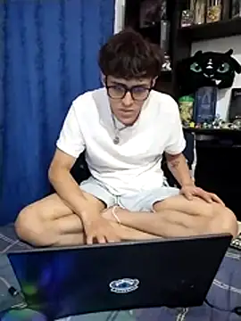 AoA-BoyStudent webcam