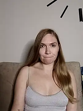 kisavixen - KisaVixen's free webcam - UK Sex Cams