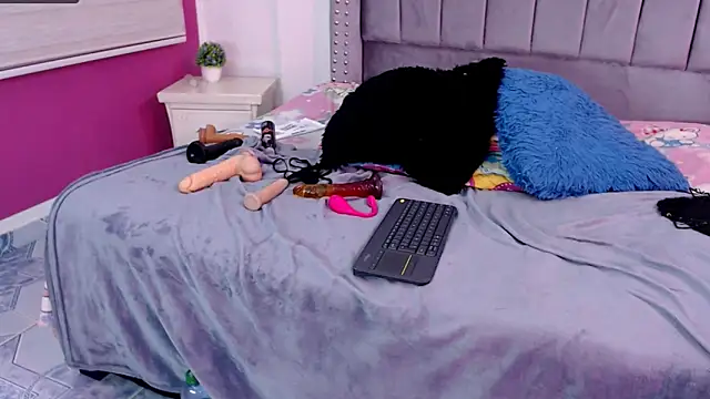 melody_toy (F teen) - Anal with my dildo in public💗