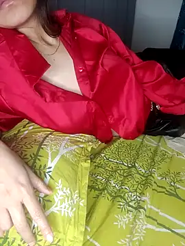 hottie_heer (F teen) - strip dance + reverse pillow ride