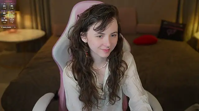 orly_flame (F young) - hand fingering a dildo + blowjob