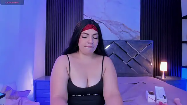 milacurvy (F young) - spank ass 10 times🔥