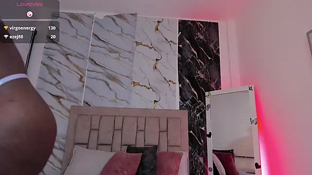 scarlet_darling26 webcam