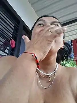 Horny-Mommy-Dirty webcam