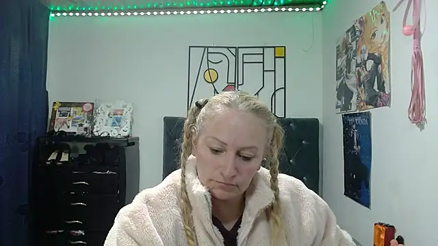 emperabigbootybigass webcam