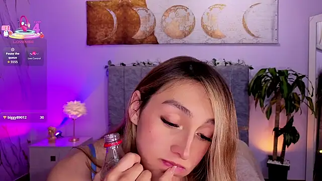 antonellastar24_ webcam