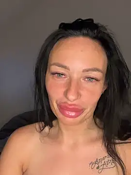 SaraHotDiamond_xoxo webcam