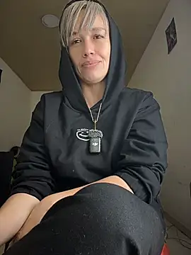 MARILYNMADELENAKOVANOVA webcam