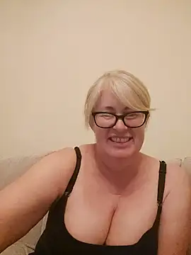 FlirtyFleur-x webcam