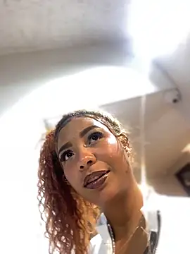 ThePrettyTiana webcam