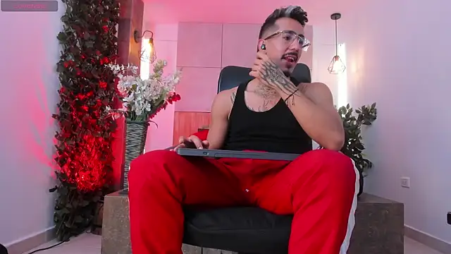 Donovan_Desmond webcam