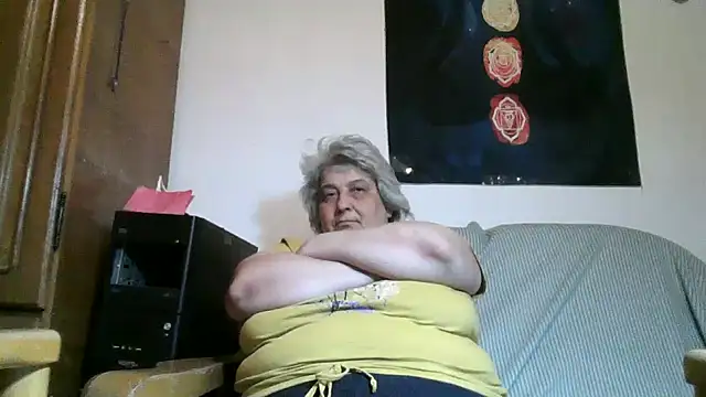 ExquisiteMature webcam