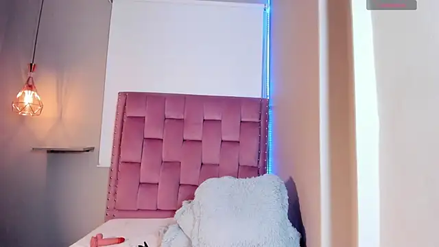 Roxy_Stonee live sex cam