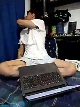 AoA-BoyStudent webcam