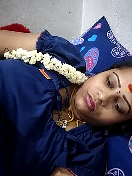 sweetqueen143 webcam