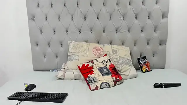 DarkBubble_xx webcam